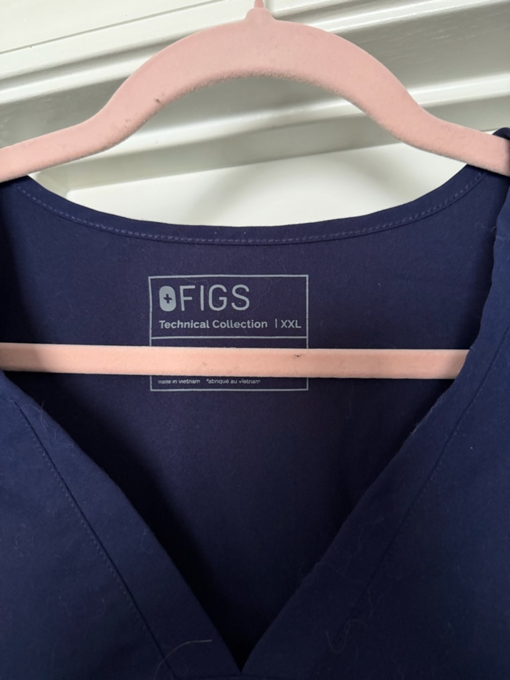 Figs Navy V-Neck Scrub Set - Picture 2 of 4